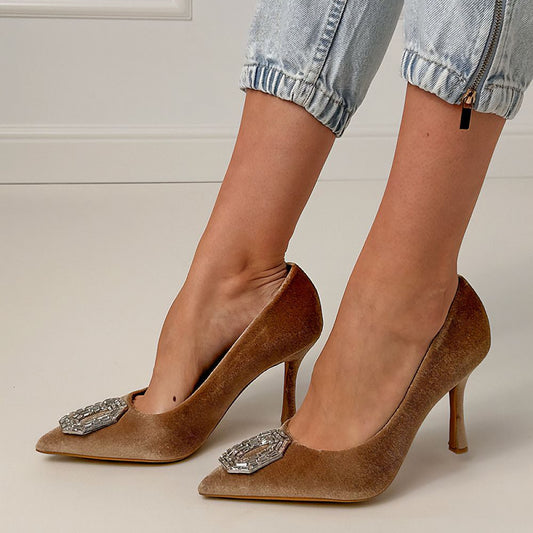 Persuade Me Pumps